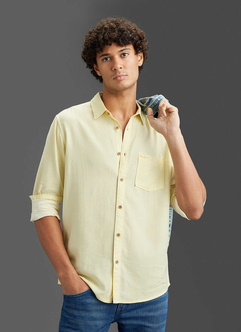 Men Light Yellow Solid Regular Fit Full Sleeve Casual Shirt, , large image number 0
