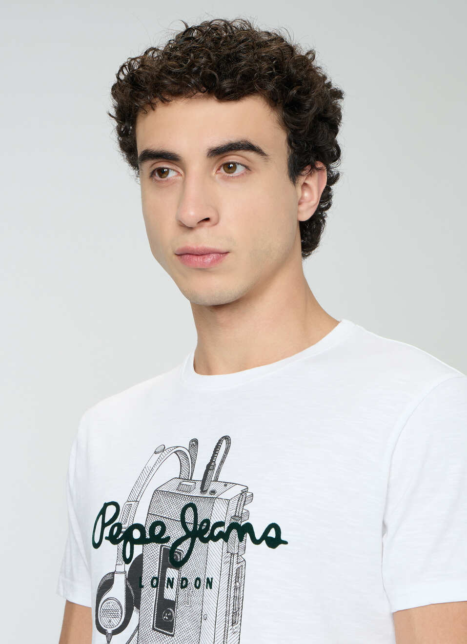 Men White Graphic Slim Fit T-shirt, , large image number 4