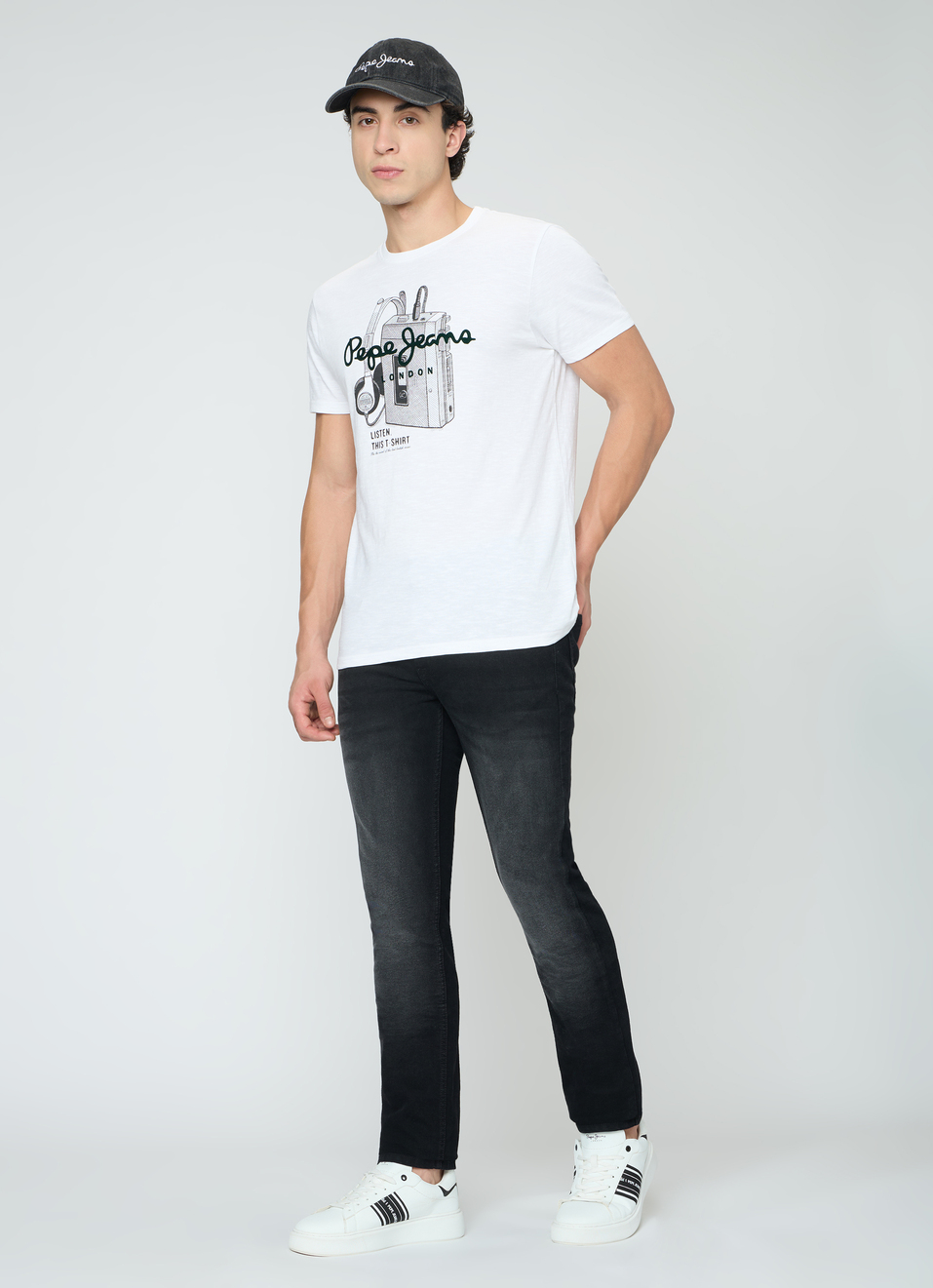 Men White Graphic Slim Fit T-shirt, , large image number 5