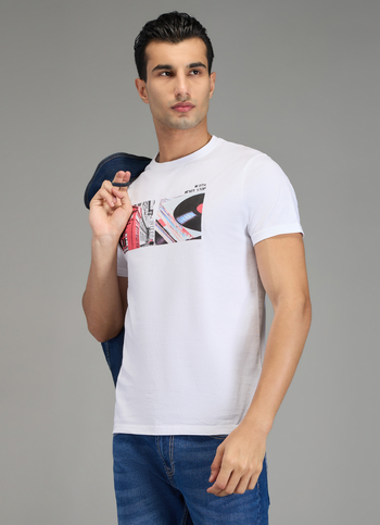 Men White Graphic Slim Fit T-shirt