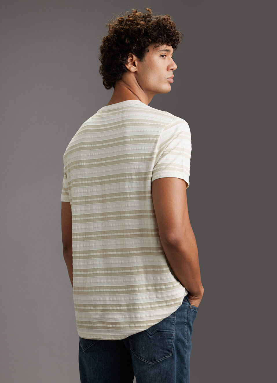 Men Ecru White Textured Stripe Slim Fit Short Sleeve T-shirt, , large image number 6