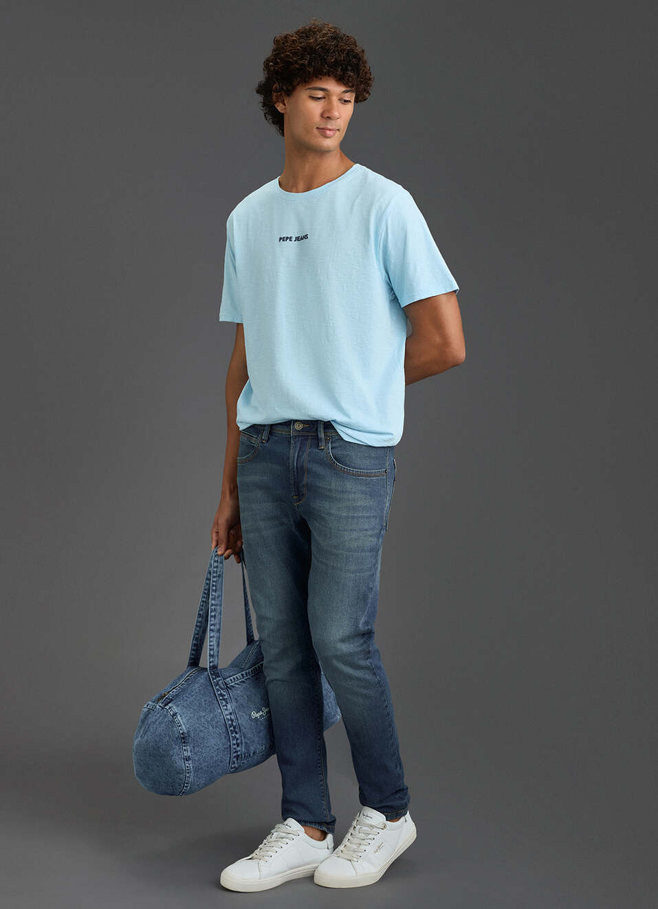 Men Sky Blue Relaxed Fit Short Sleeve Graphic T-shirt, , large image number 2