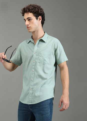 Men Green Solid Short Sleeve Shirt