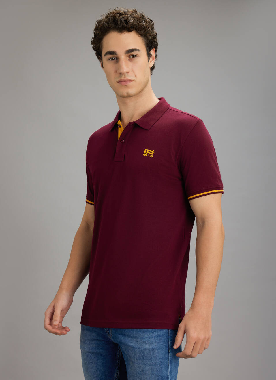 Men Red Solid Short Sleeves Polo, , large image number 3