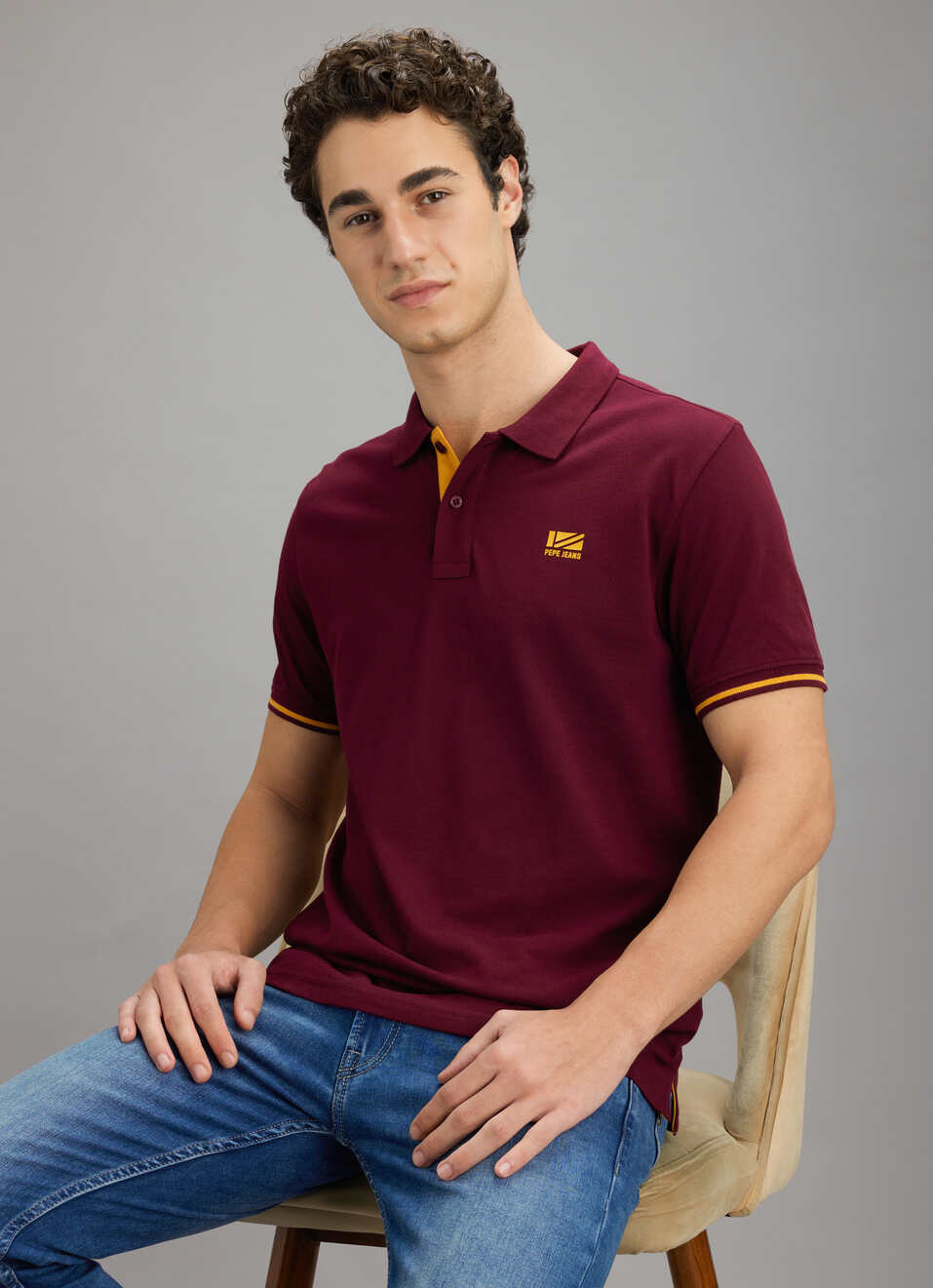 Men Red Solid Short Sleeves Polo, , large image number 0