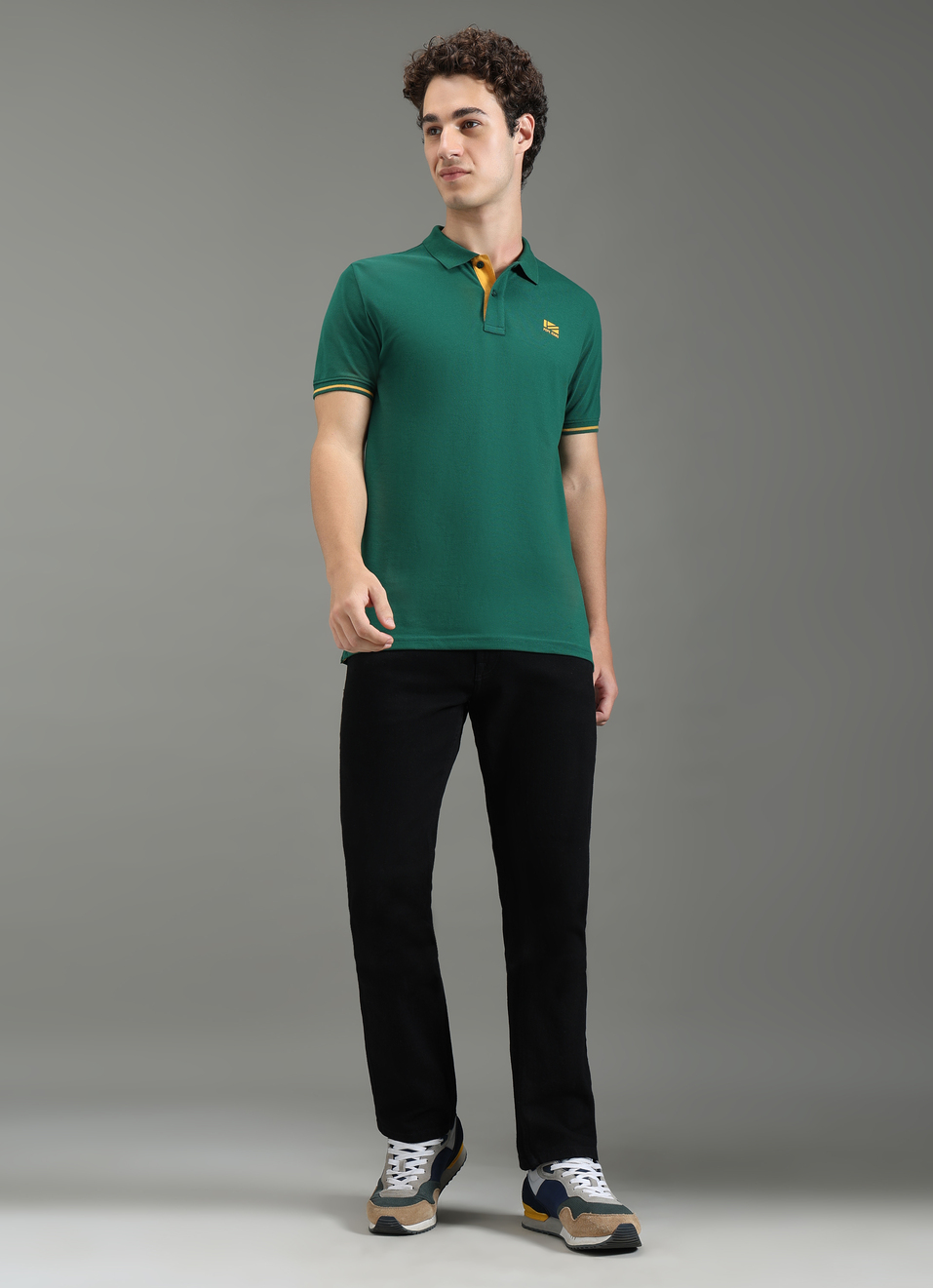 Men Green Solid Short Sleeves Polo, , large image number 5