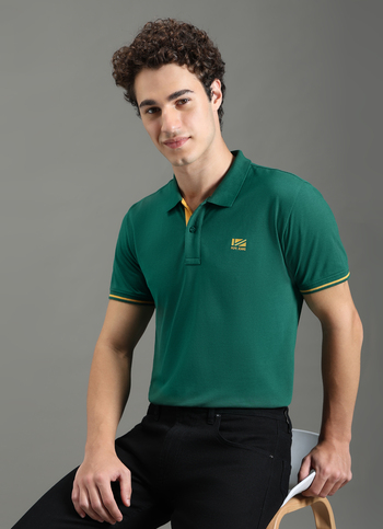 Men Green Solid Short Sleeves Polo