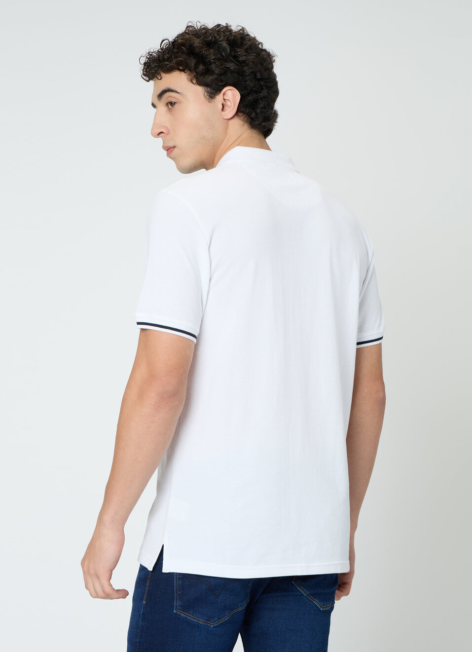Men White Solid Short Sleeves Polo, , large image number 2