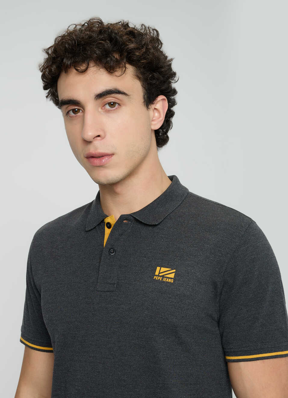 Men Grey Solid Short Sleeves Polo, , large image number 4