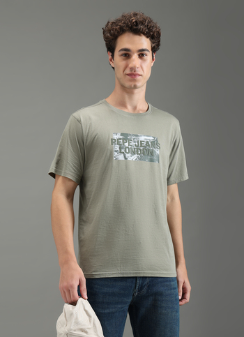 Men Green Relaxed Fit Graphic T-shirt