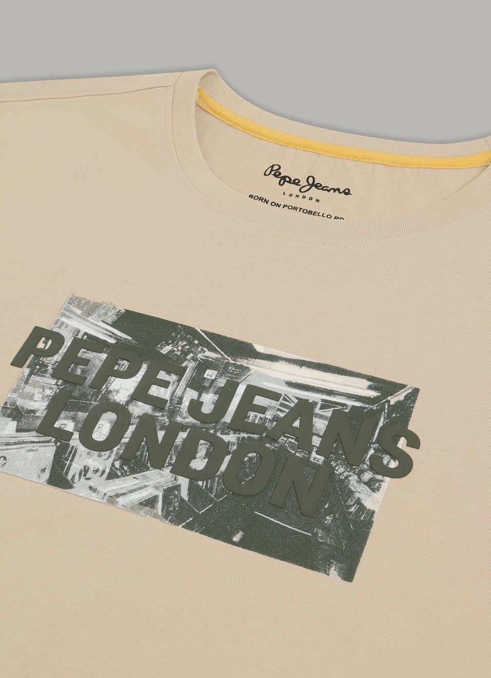 Men Beige Relaxed Fit Graphic T-shirt, , large image number 7