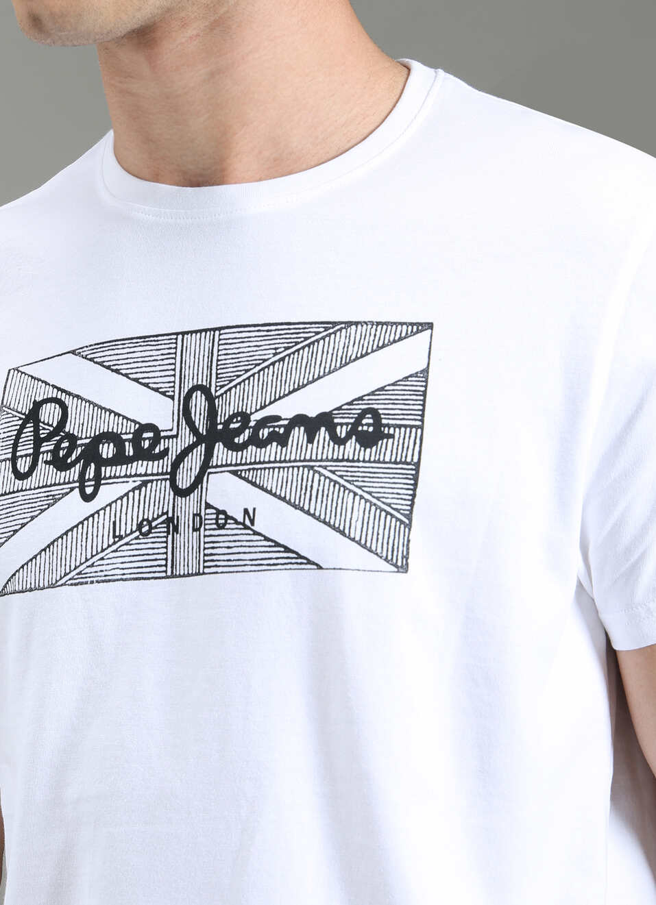 Men White Slim Fit Graphic T-shirt, , large image number 6