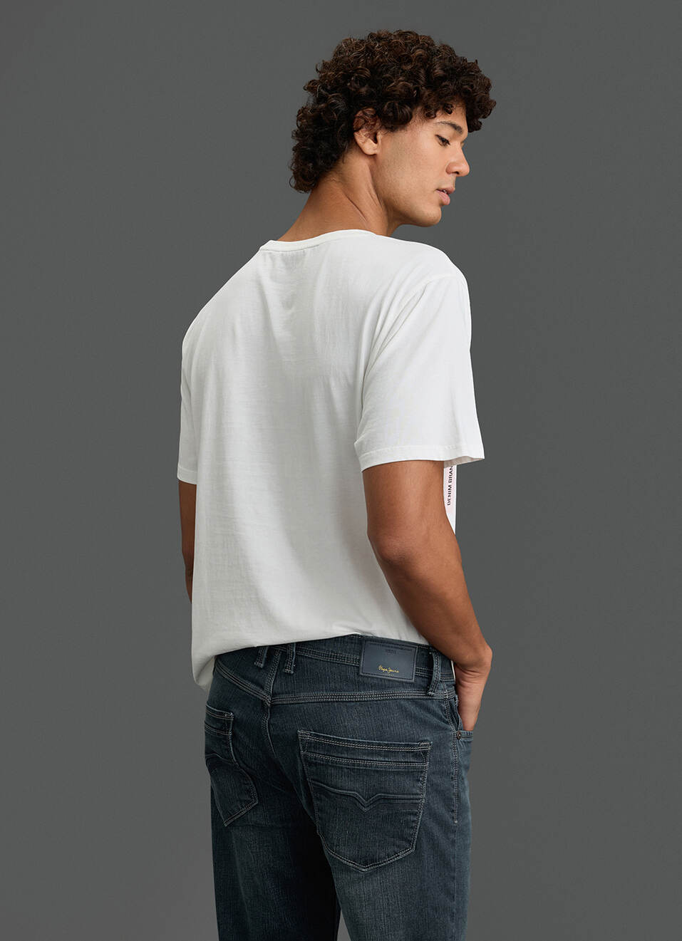 Men White Graphic Relaxed Fit T-shirt, , large image number 5