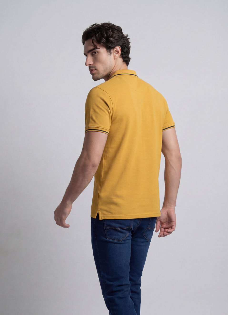 Men Yellow Solid Short Sleeves Polo, , large image number 1