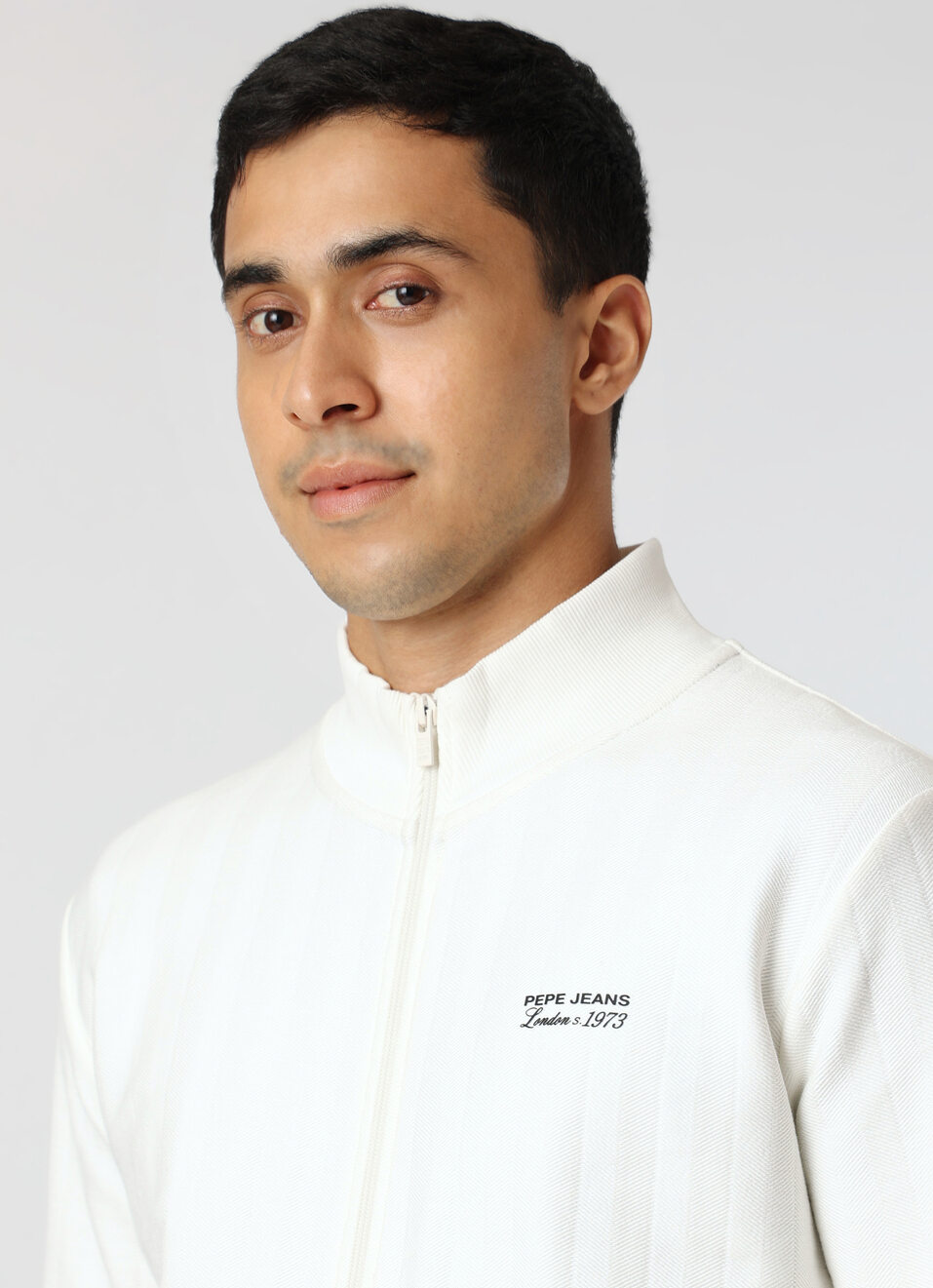 Men White Regular Fit Textured Zip Up Sweatshirt, , large image number 4